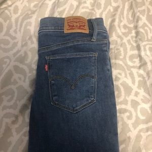 Medium wash Levi jeans
